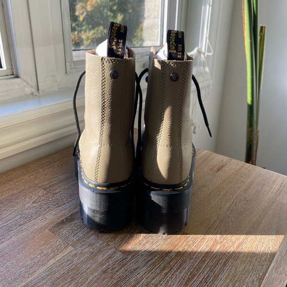 Doc Martens 1460 Max Leather Platform Boots - Pale Olive - Pisa - Picture 10 of 14